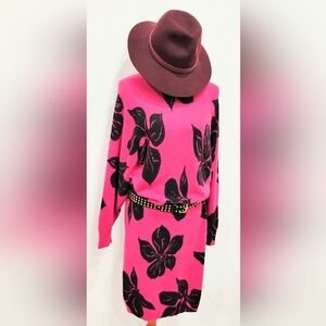 VINTAGE DANIEL CARON FLORAL LAMBS  WOOL SWEATER DRESS